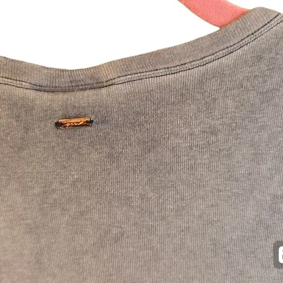 Victoria's Secret PINK Women's M Gray Cropped Distressed T-Shirt Crop Top - Picture 4 of 6